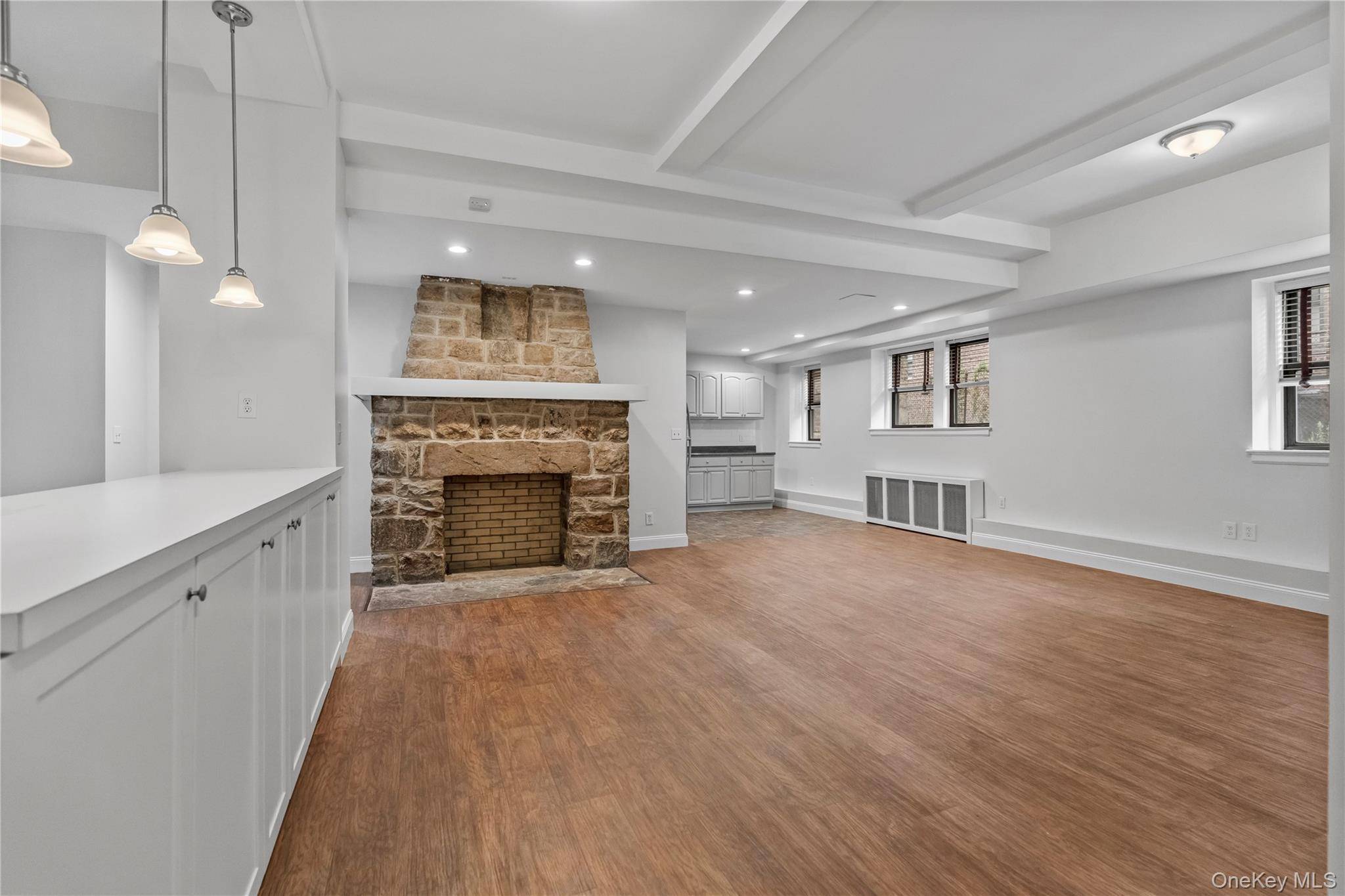 232 Martine AVE #BD/BC, White Plains, NY 10601