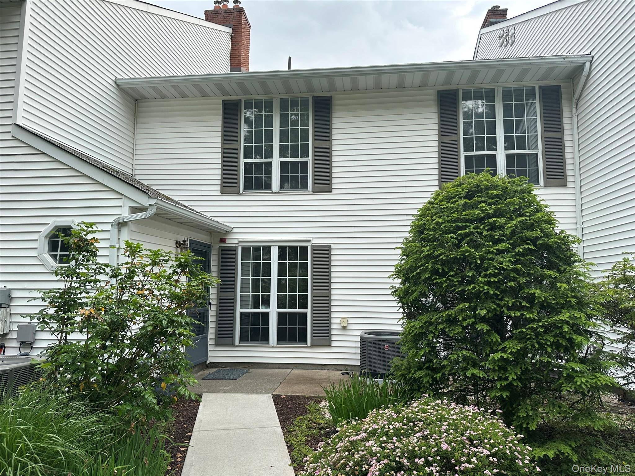 30 Homestead Vil DR, Warwick, NY 10990