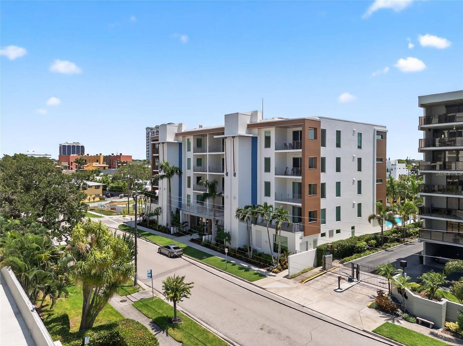711 S PALM AVE #302, Sarasota, FL 34236