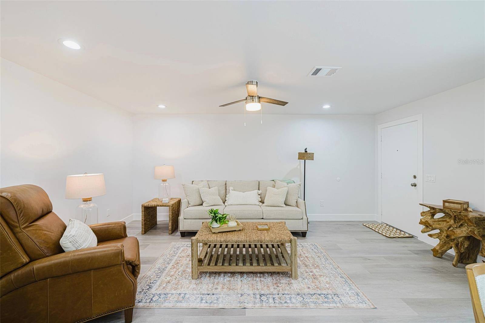 805 E GULF DR #A1, Sanibel, FL 33957