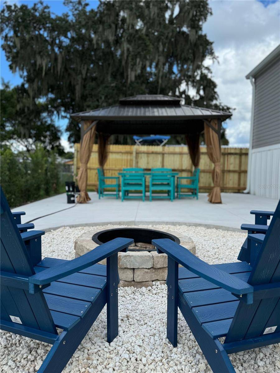 258 3RD ST NW, Ruskin, FL 33570