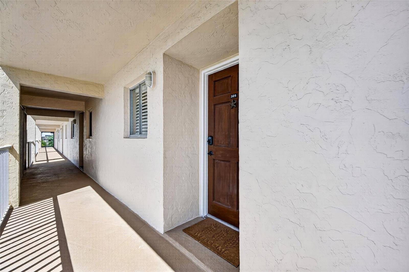 995 LAGUNA DR #305, Venice, FL 34285