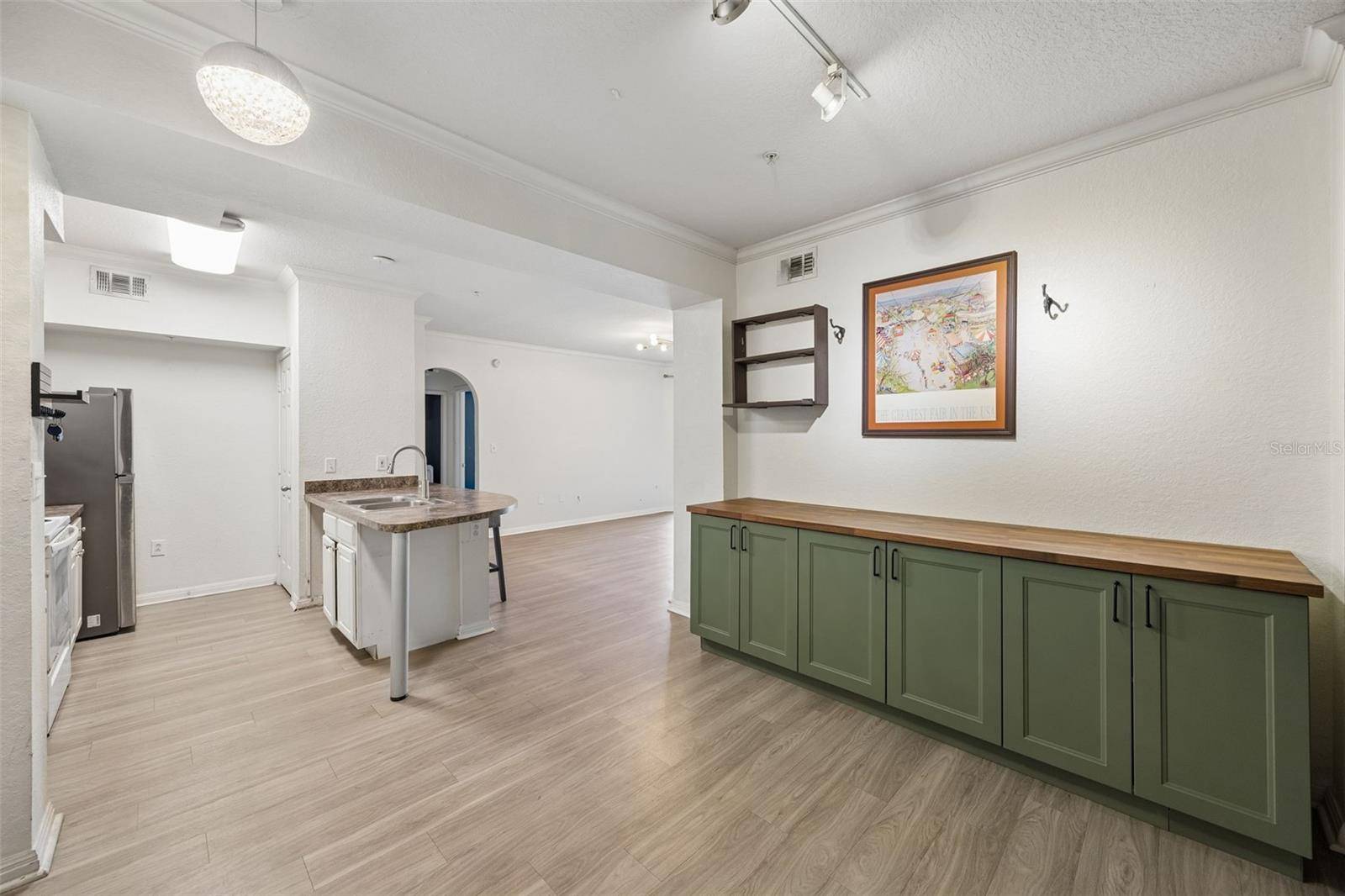 911 N ORANGE AVE #411, Orlando, FL 32801