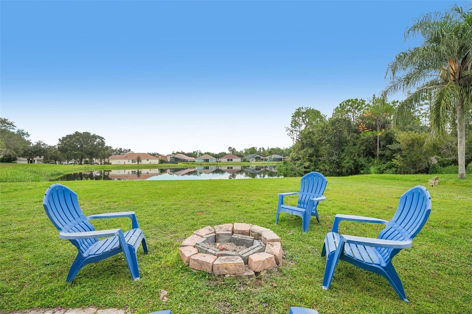 6527 BRIDGECREST DR, Lithia, FL 33547