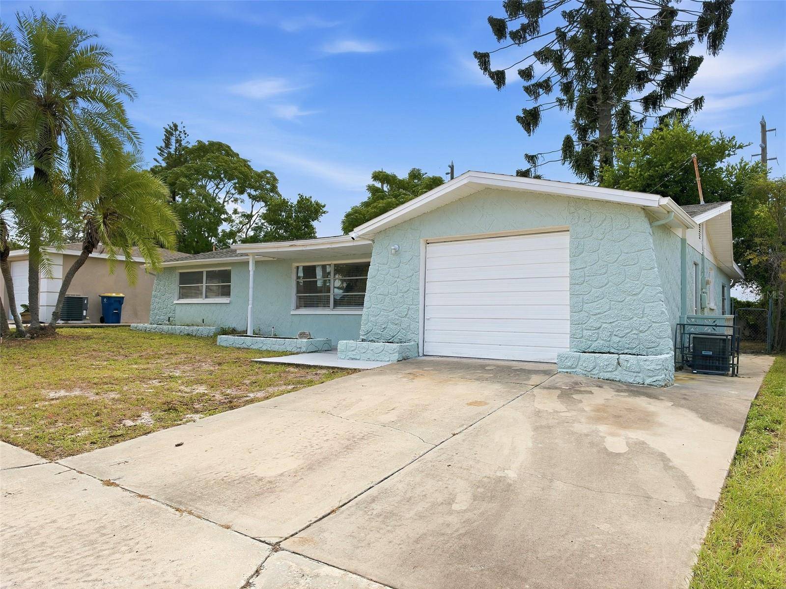 4208 CANTERBERRY DR, Holiday, FL 34691