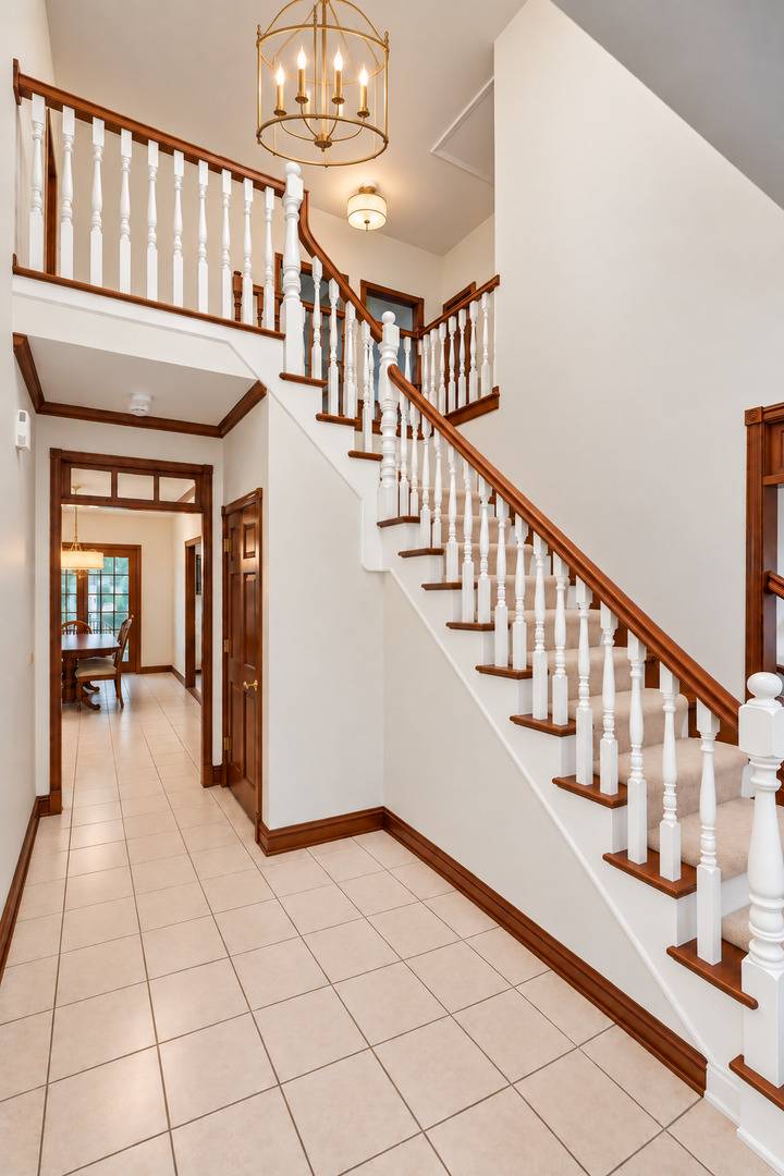2310 Big Woods DR, Batavia, IL 60510
