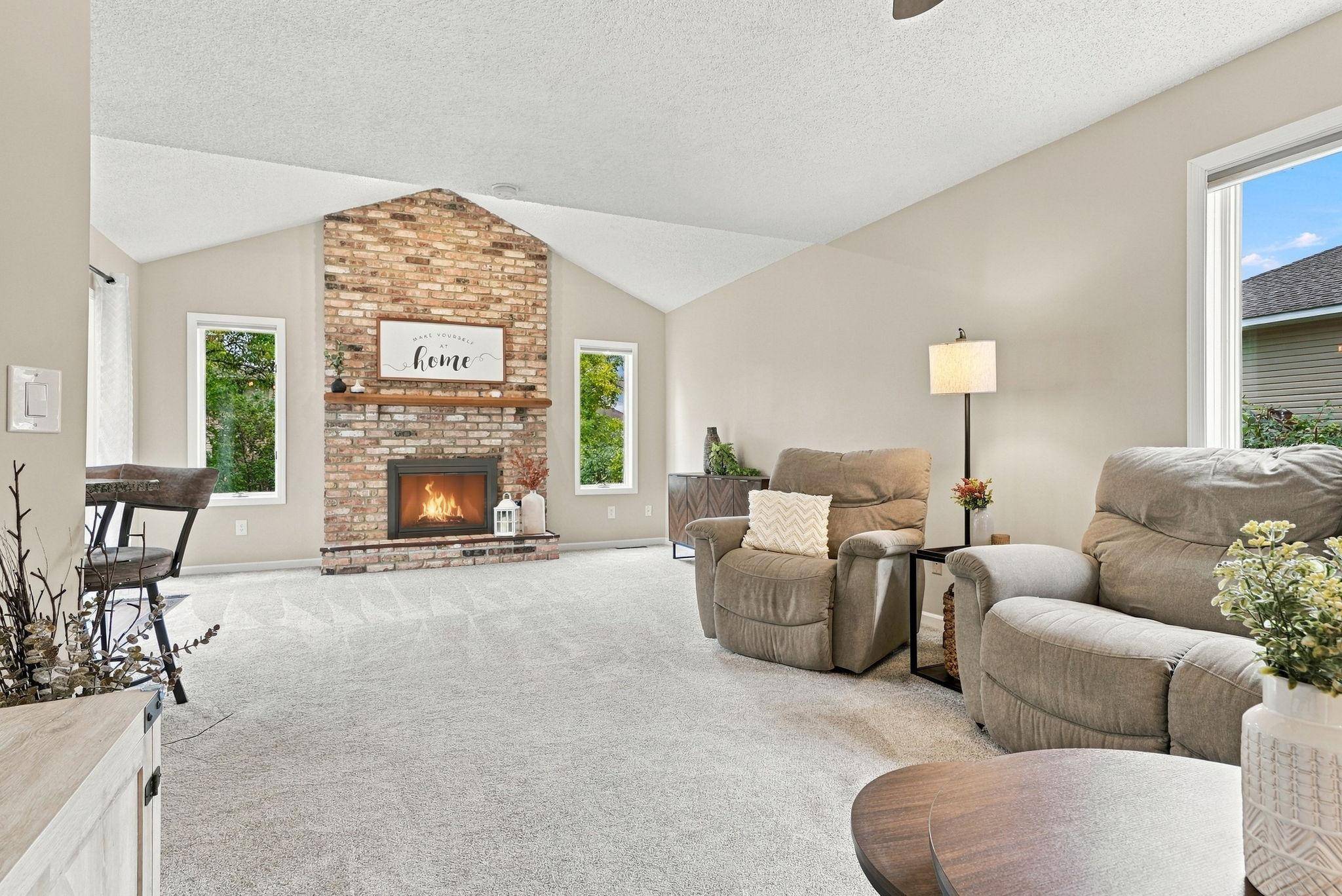 4875 Cottonwood LN N, Plymouth, MN 55442