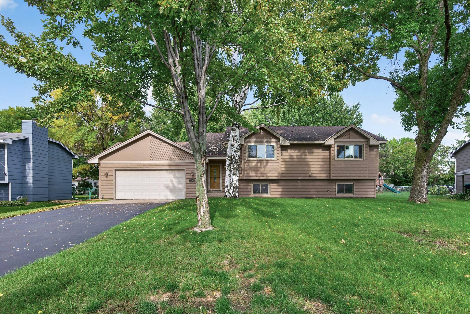 11012 Xylon LN N, Champlin, MN 55316