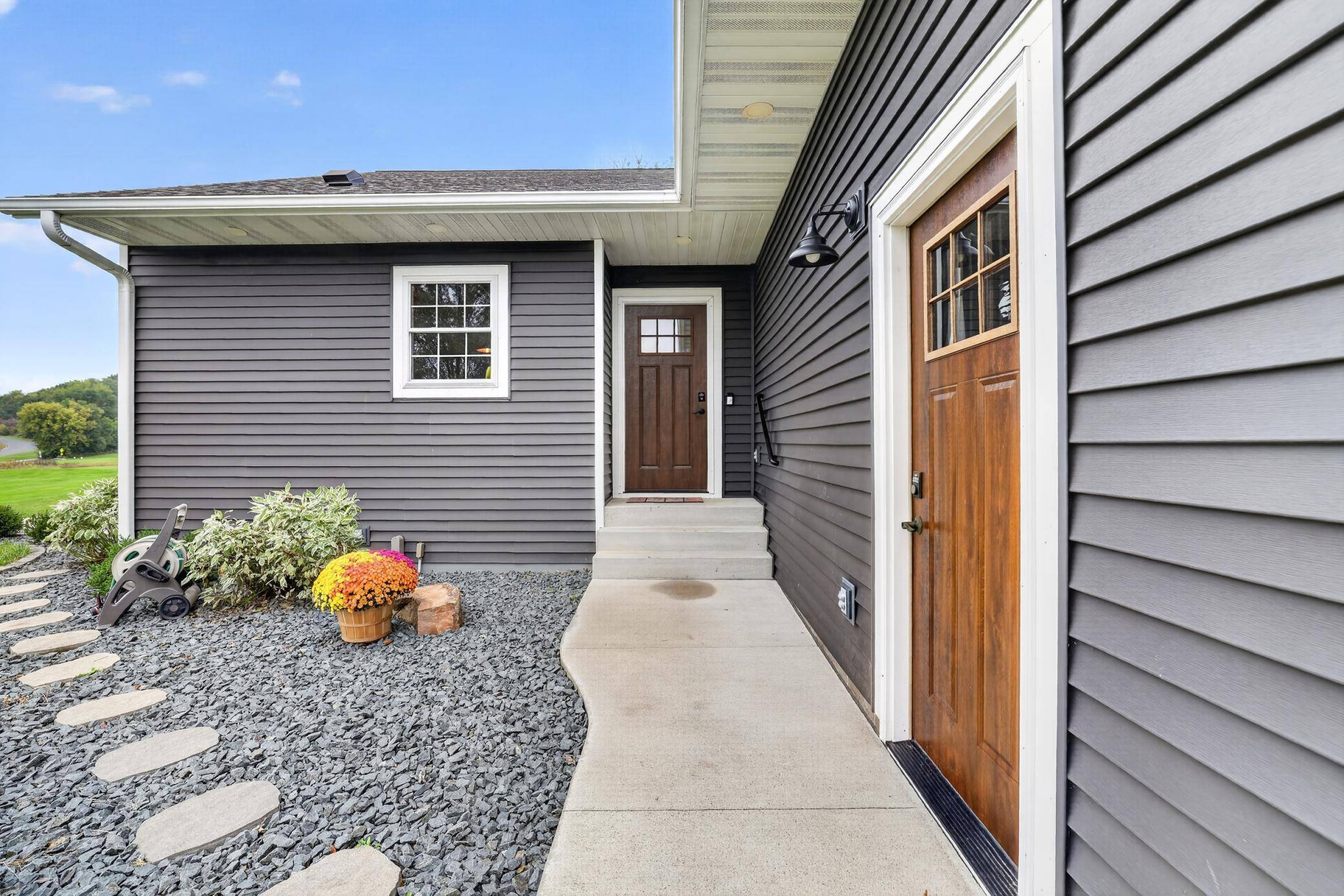 17 Richland AVE, Saint Charles, MN 55972