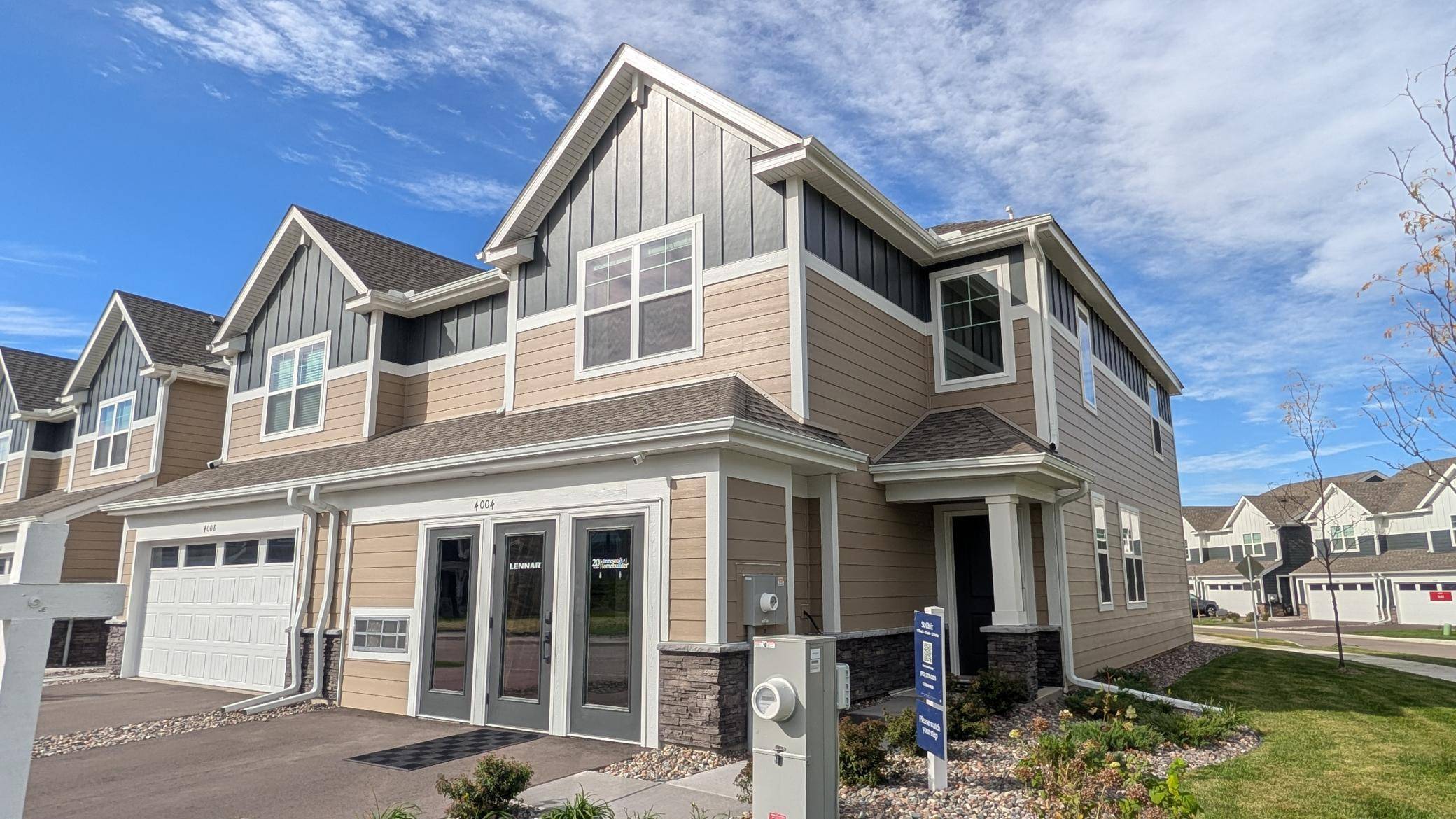 4004 Hayward AVE N, Oakdale, MN 55128