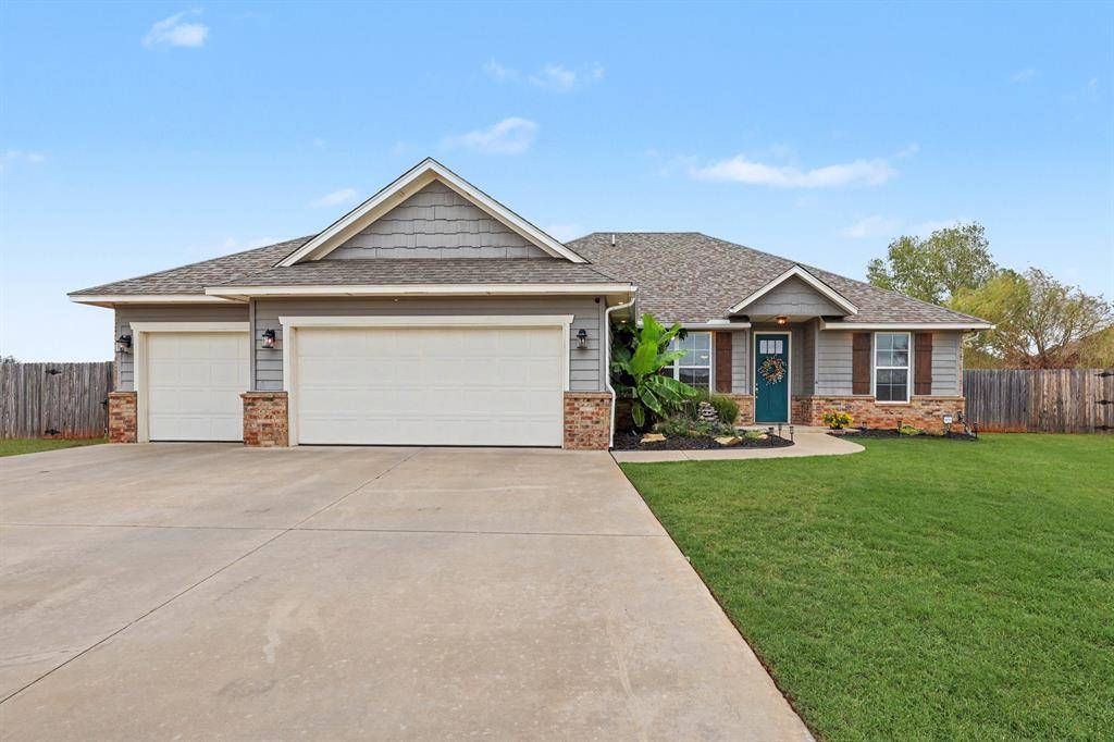 1334 Ladera CIR, Moore, OK 73160