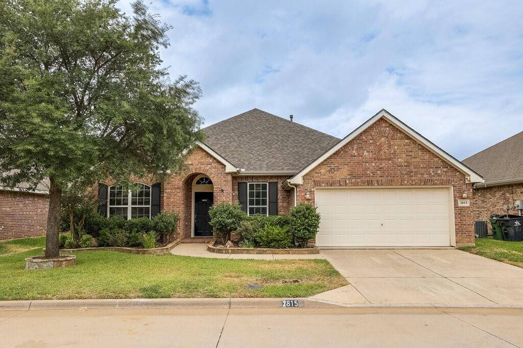 2815 Fox Creek Trail, Arlington, TX 76017