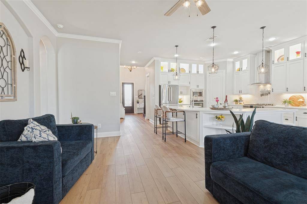 4374 Vineyard Creek Drive, Grapevine, TX 76051