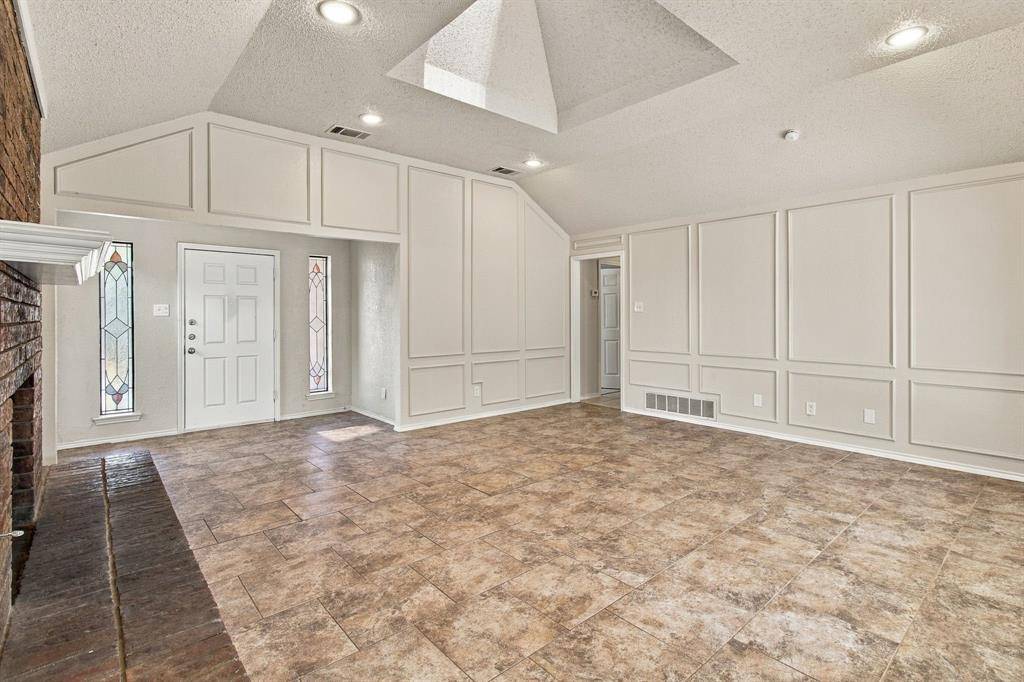 1300 Tierra Calle, Carrollton, TX 75006