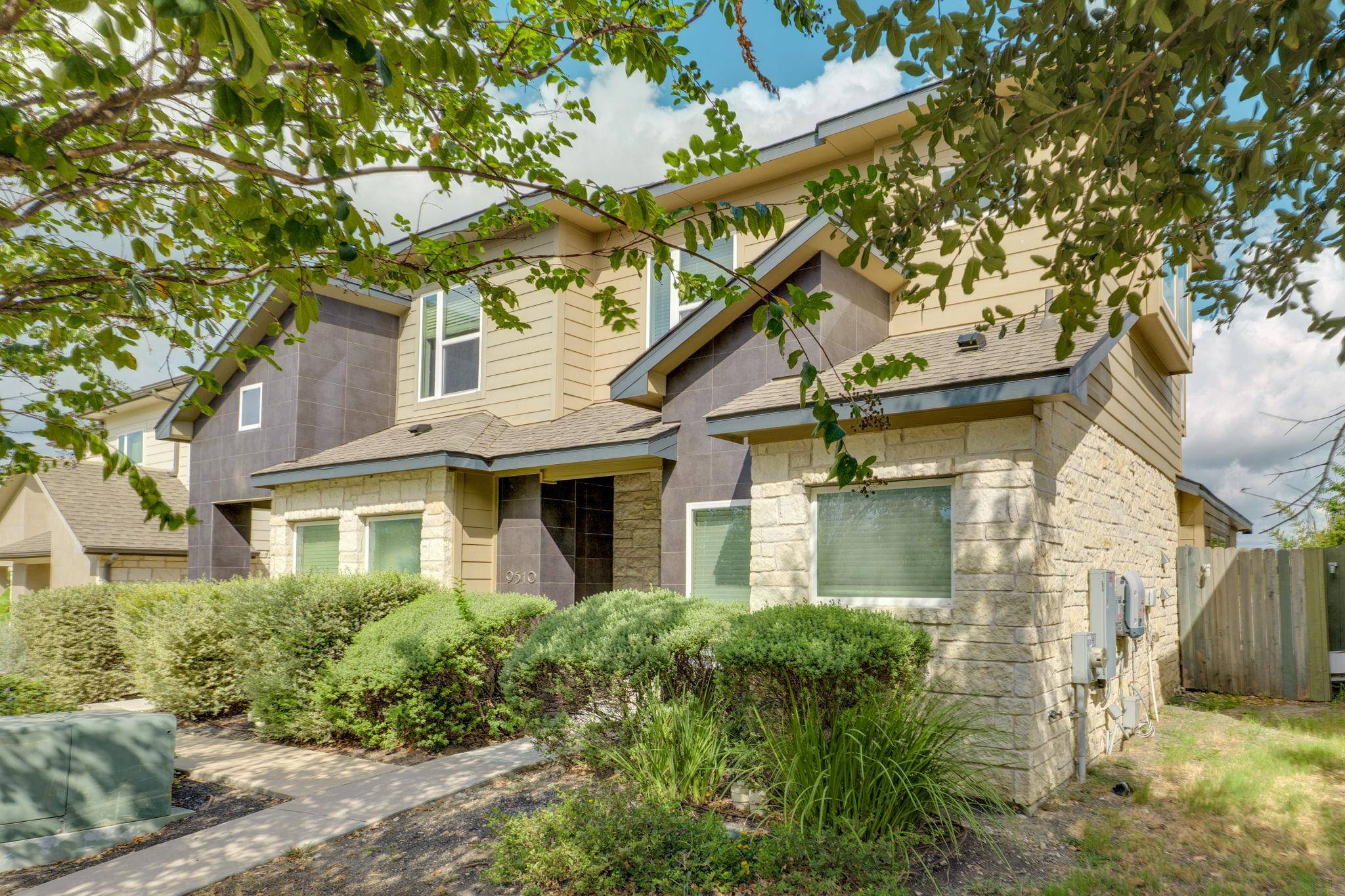 9510 Whisper Willow BLVD, Manor, TX 78653