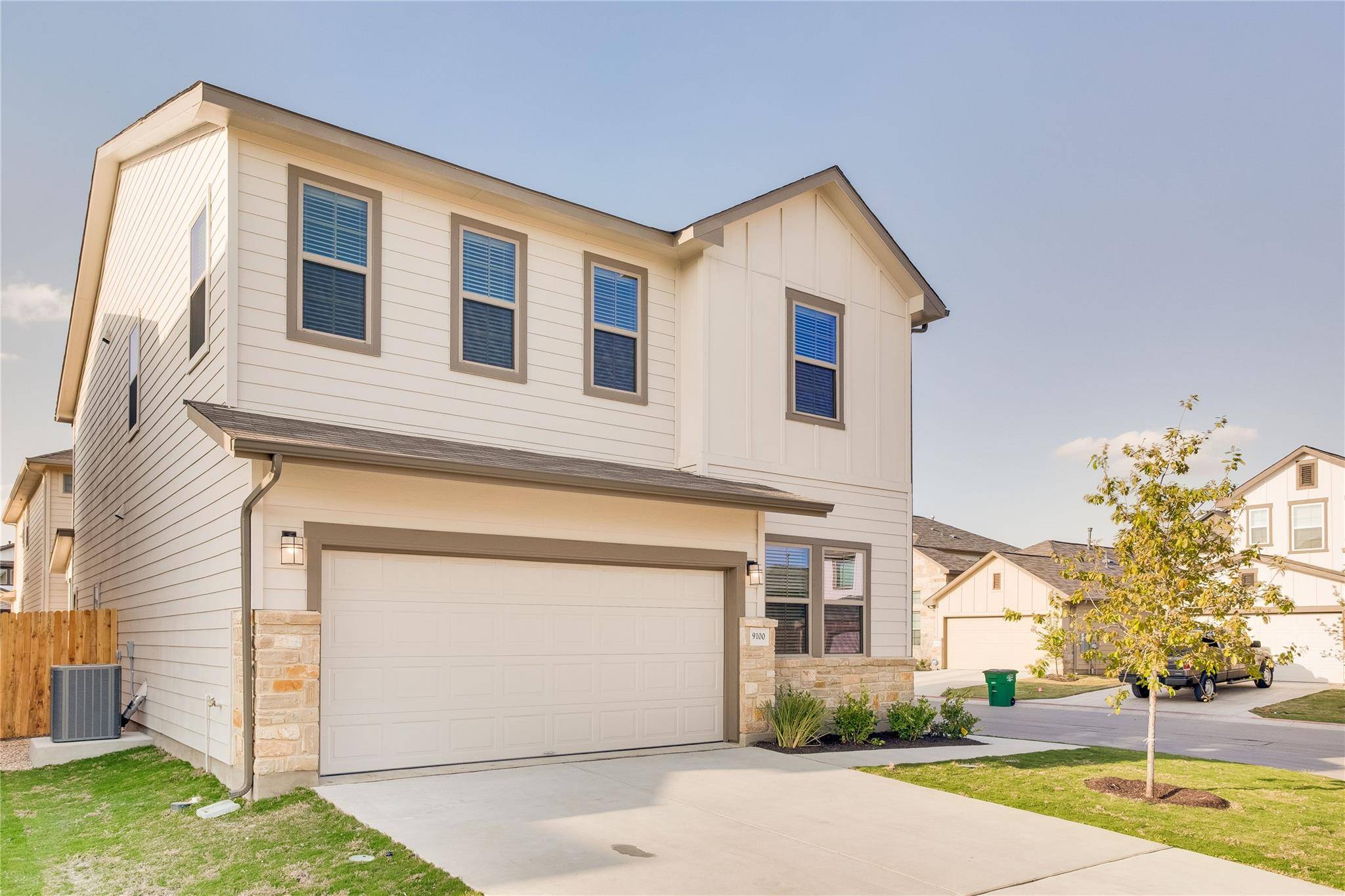 9100 Garnet DR, Austin, TX 78729