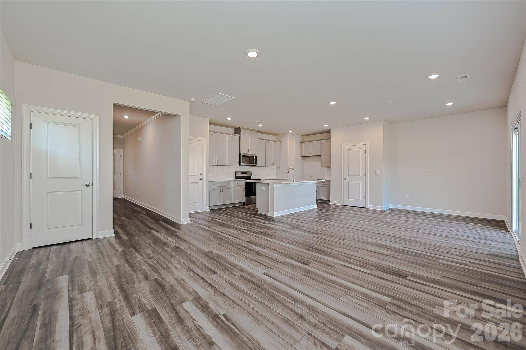 1433 Wildflower ST, Newton, NC 28658
