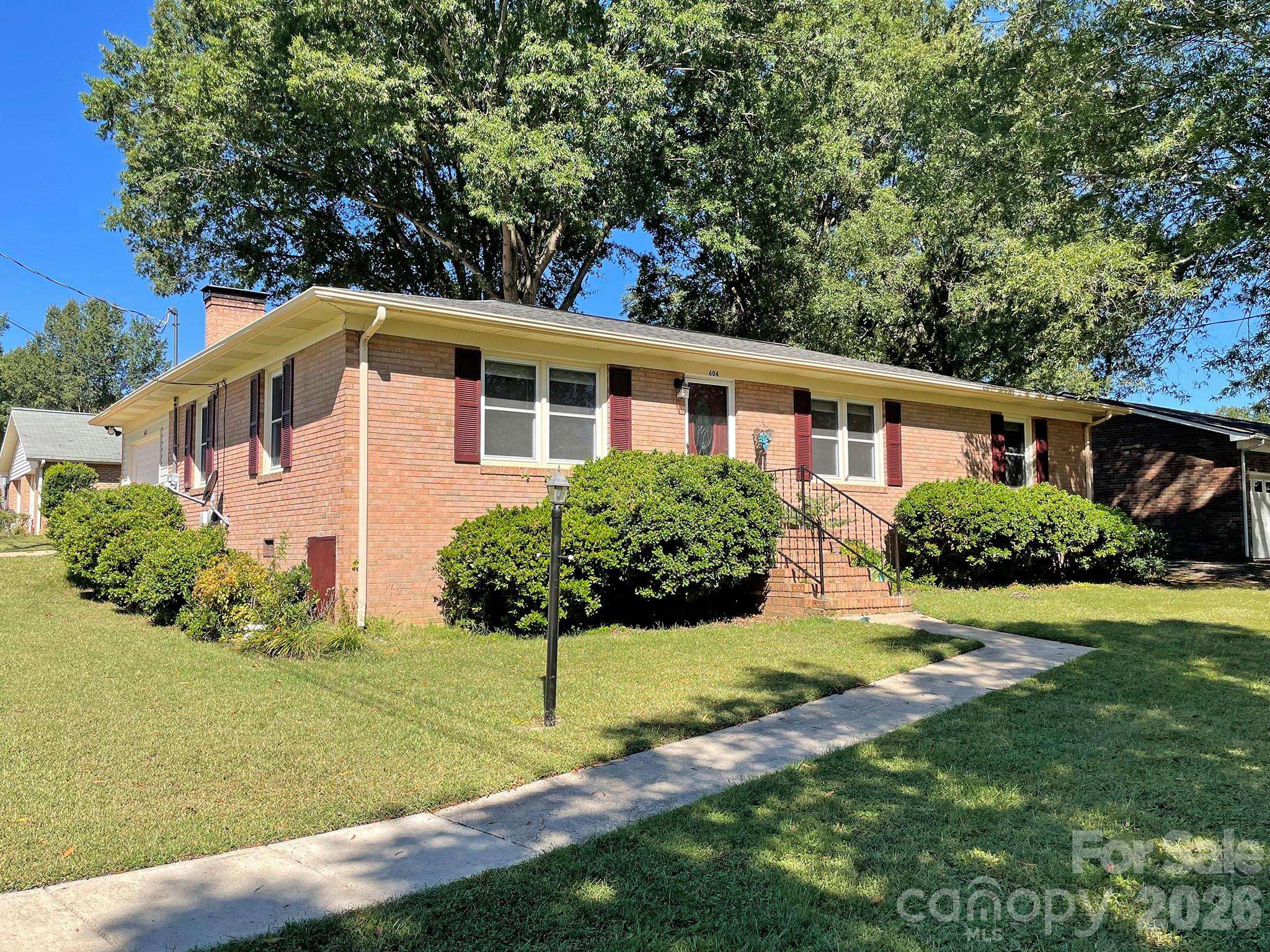 604 W Park AVE, Mooresville, NC 28115