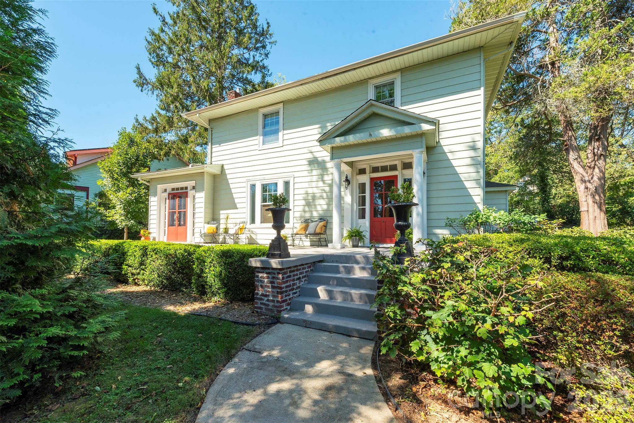 710 Merrimon AVE, Asheville, NC 28804