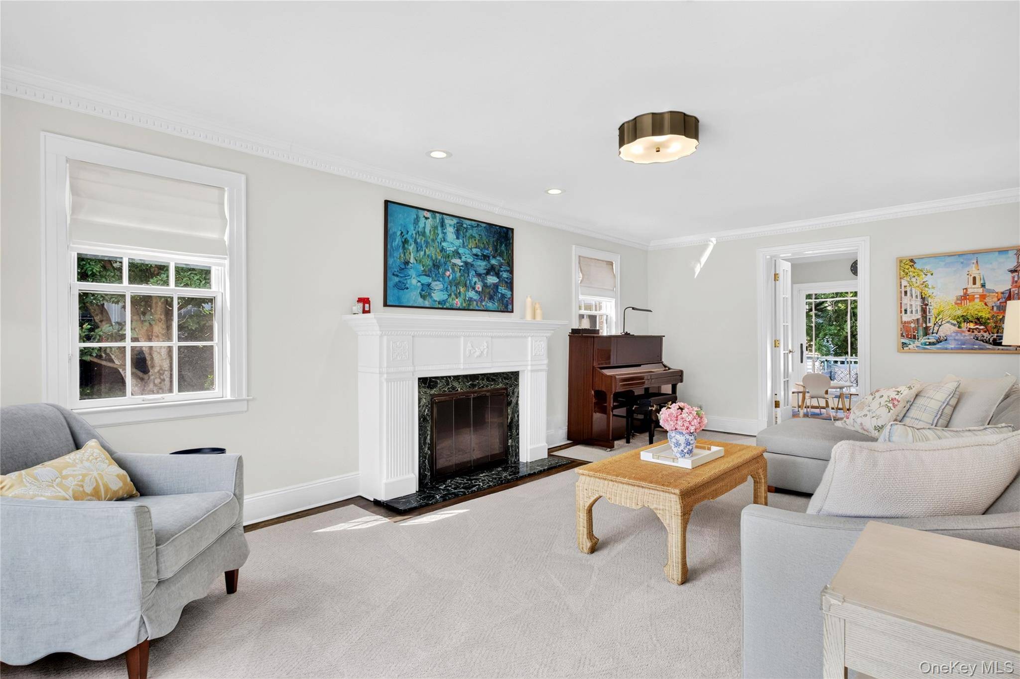 69 Eakins RD, Manhasset, NY 11030
