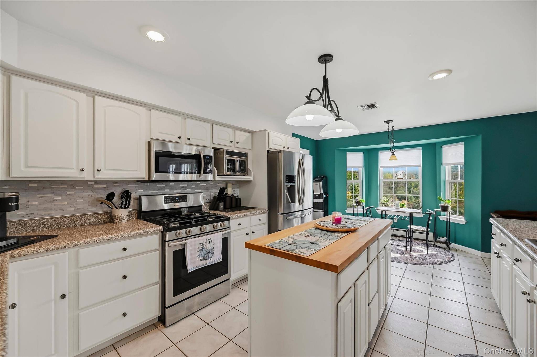 32 Valley CT, Florida, NY 10921