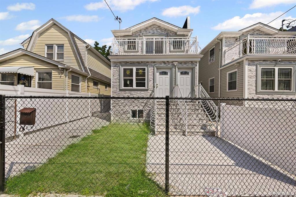 18821 118th AVE #1st fl, Saint Albans, NY 11412