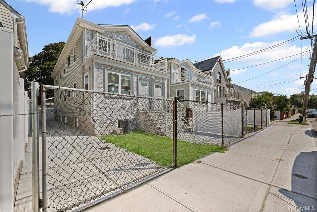 18821 118th AVE #1st fl, Saint Albans, NY 11412