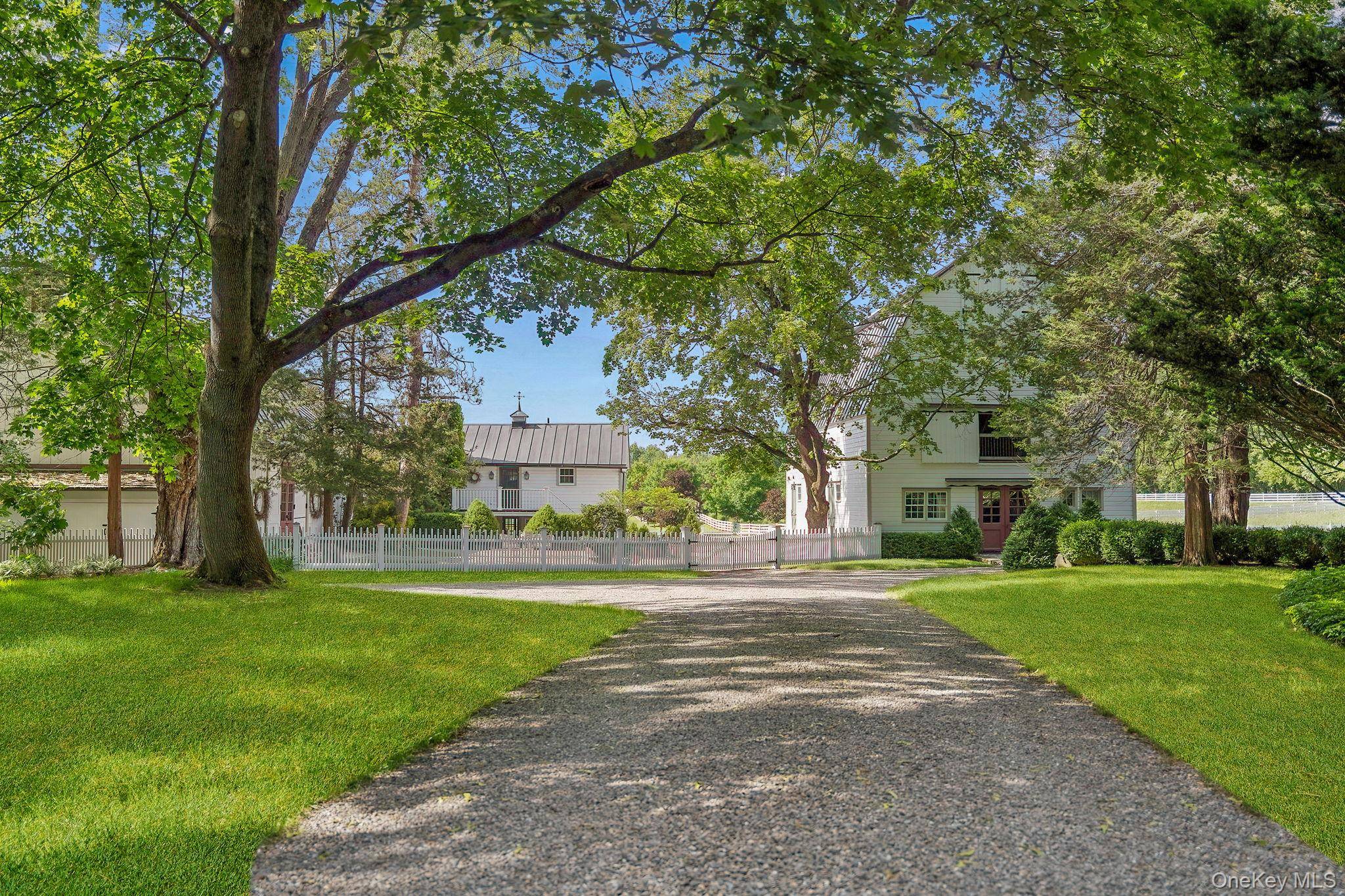 47 White Bridge Rd, Chatham, NY 12136