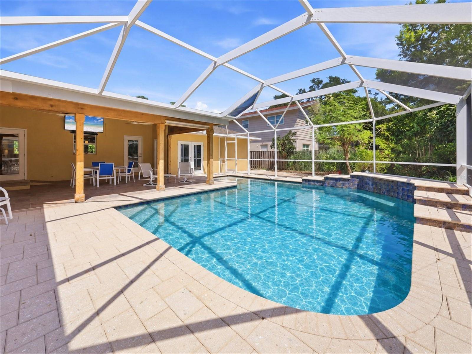 942 VIRGINIA DR, Sarasota, FL 34234