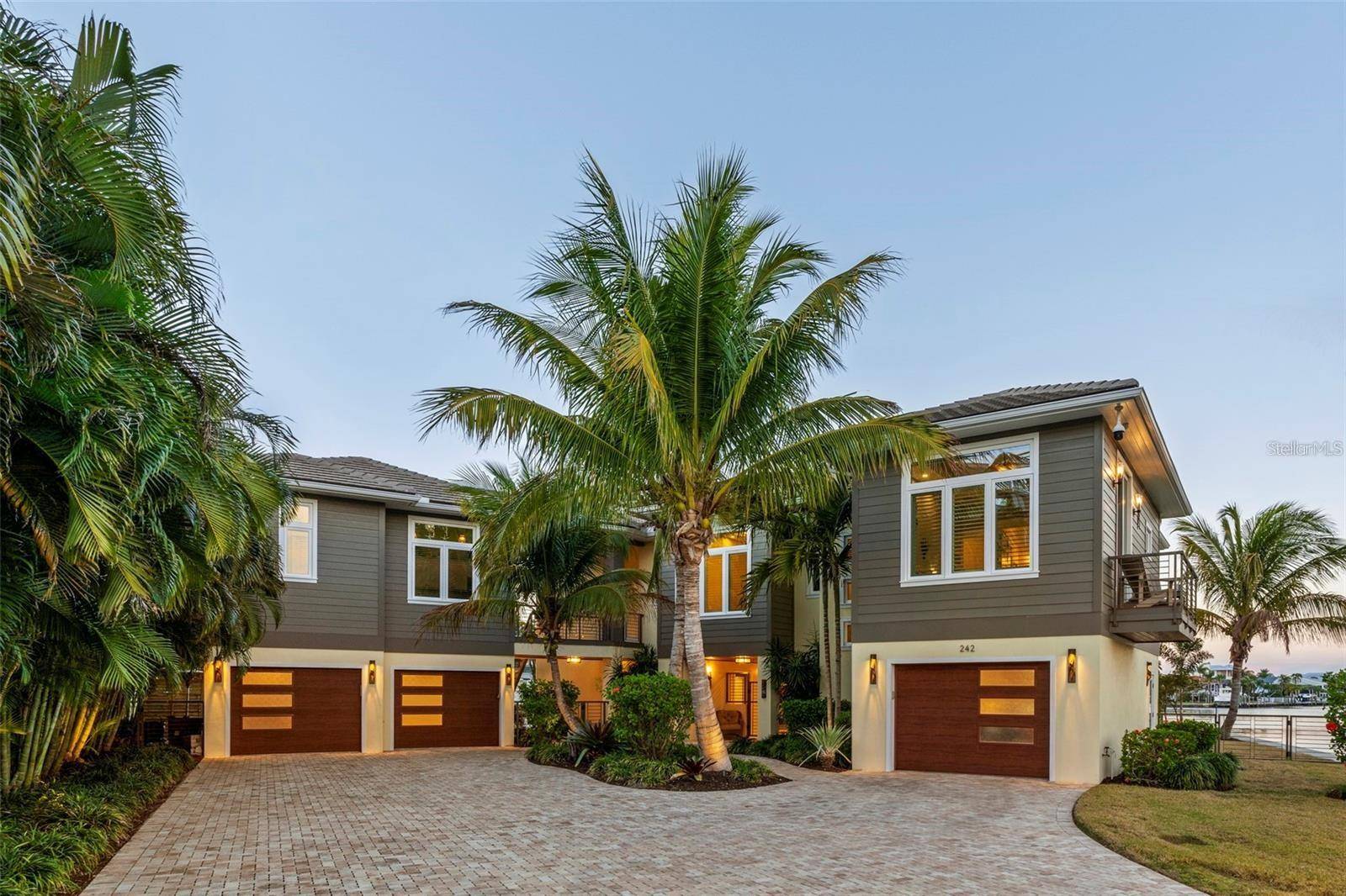 242 OAK AVE, Anna Maria, FL 34216