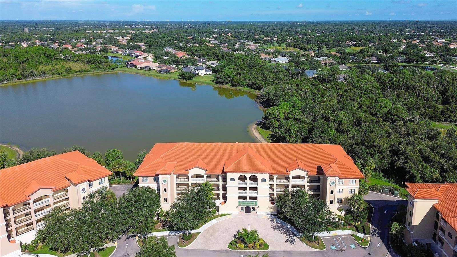 7612 LAKE VISTA CT #203, Lakewood Ranch, FL 34202