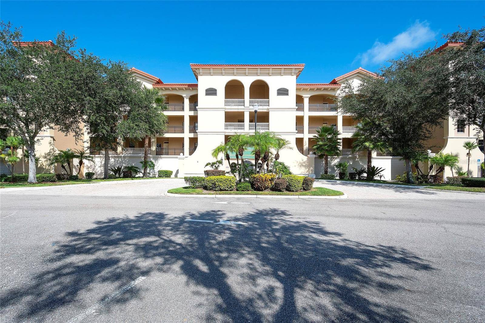 7612 LAKE VISTA CT #203, Lakewood Ranch, FL 34202