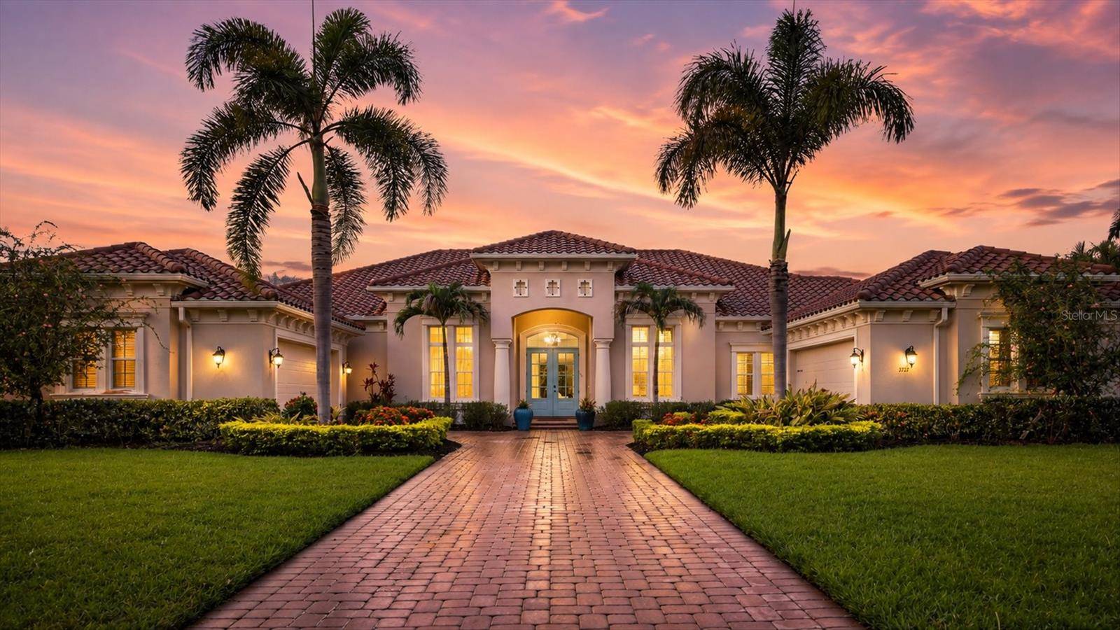 3737 FOUNDERS CLUB DR, Sarasota, FL 34240