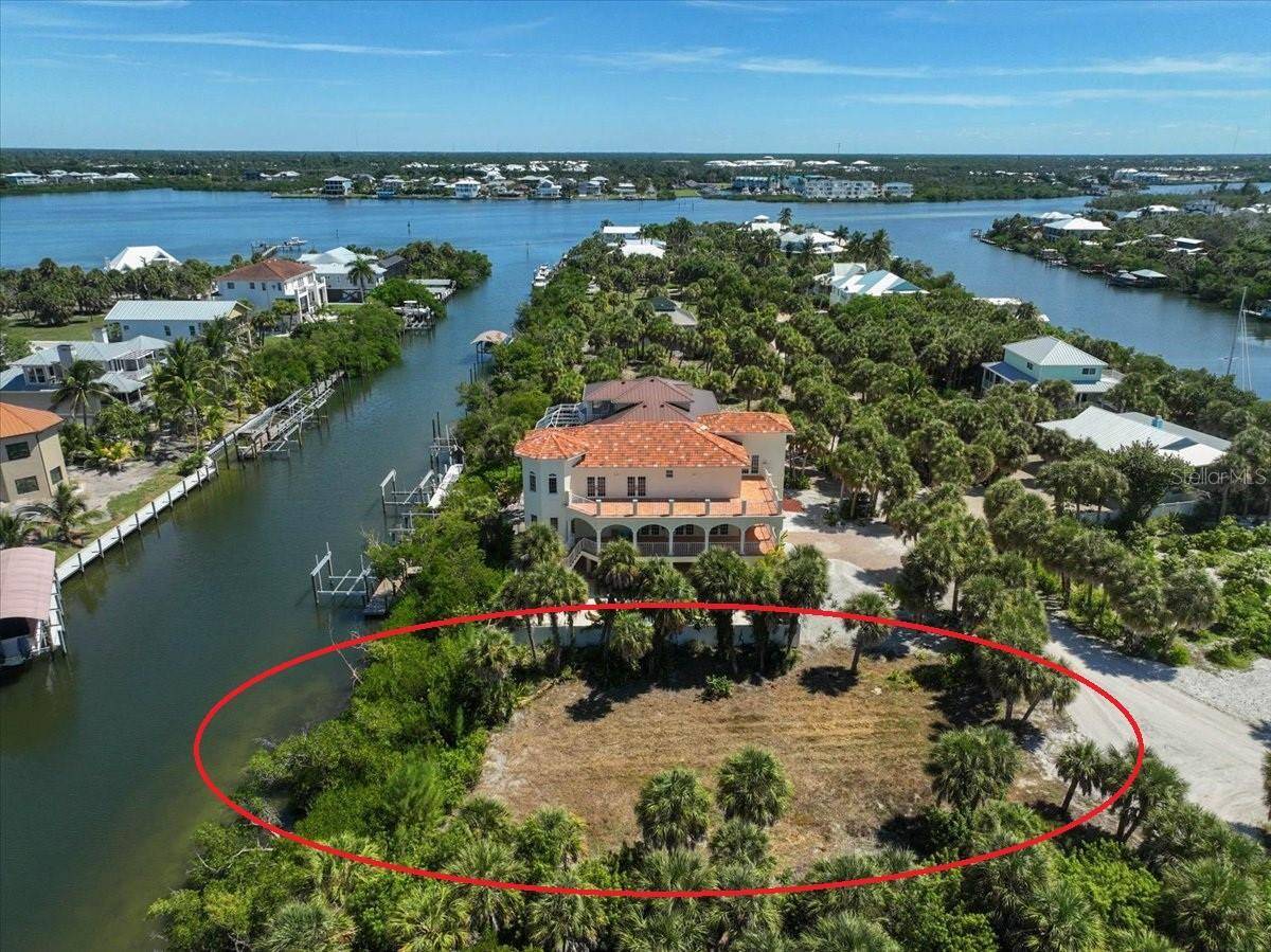 61 PALM DR, Placida, FL 33946