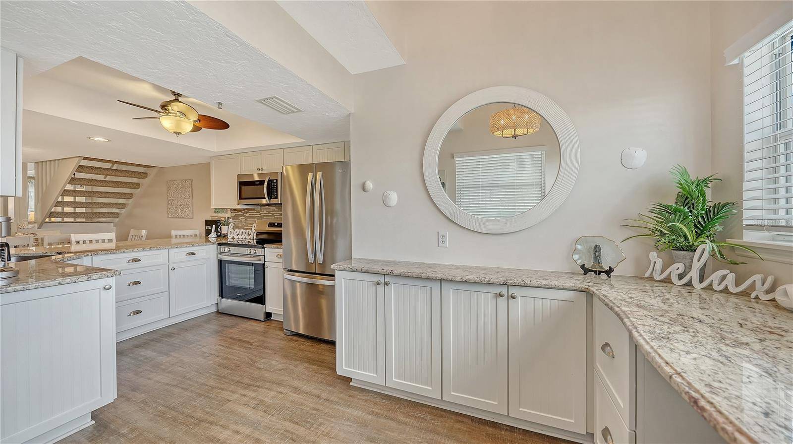 1350 SIESTA BAYSIDE DR #1350B, Sarasota, FL 34242