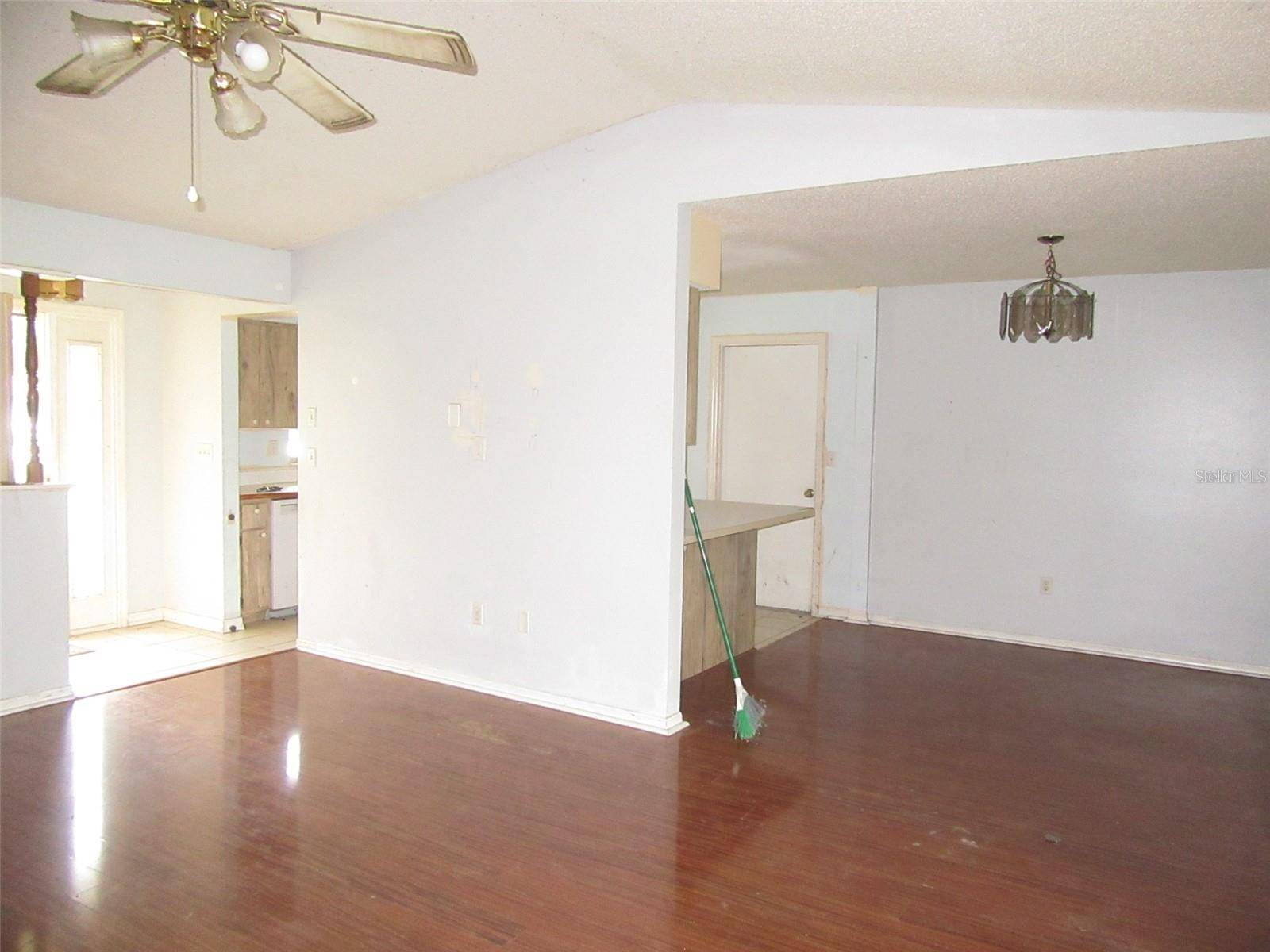 2256 LION TER, Port Charlotte, FL 33952