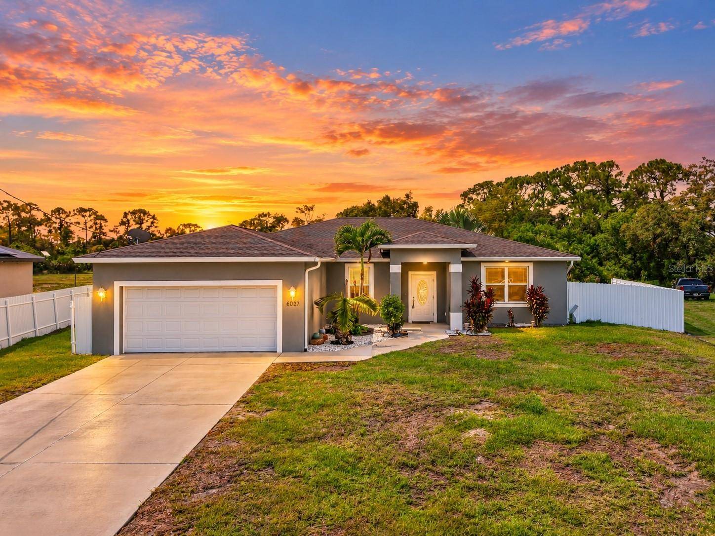 6027 ACORN CIR, Labelle, FL 33935