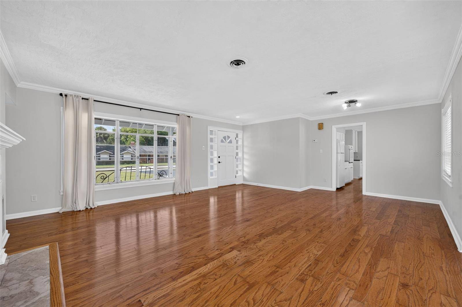 200 SENECA TRL, Maitland, FL 32751