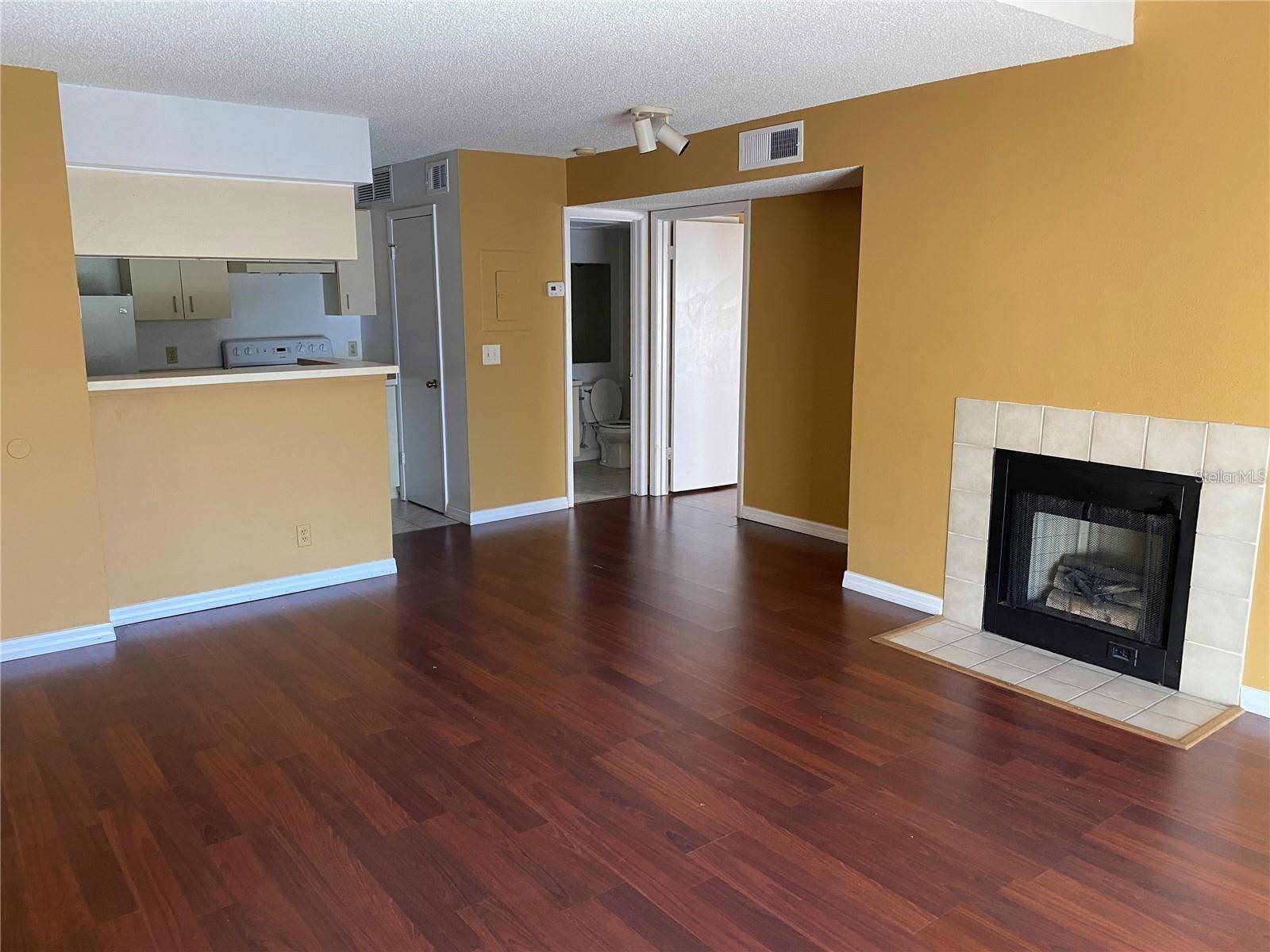 320 FORESTWAY CIR #307, Altamonte Springs, FL 32701