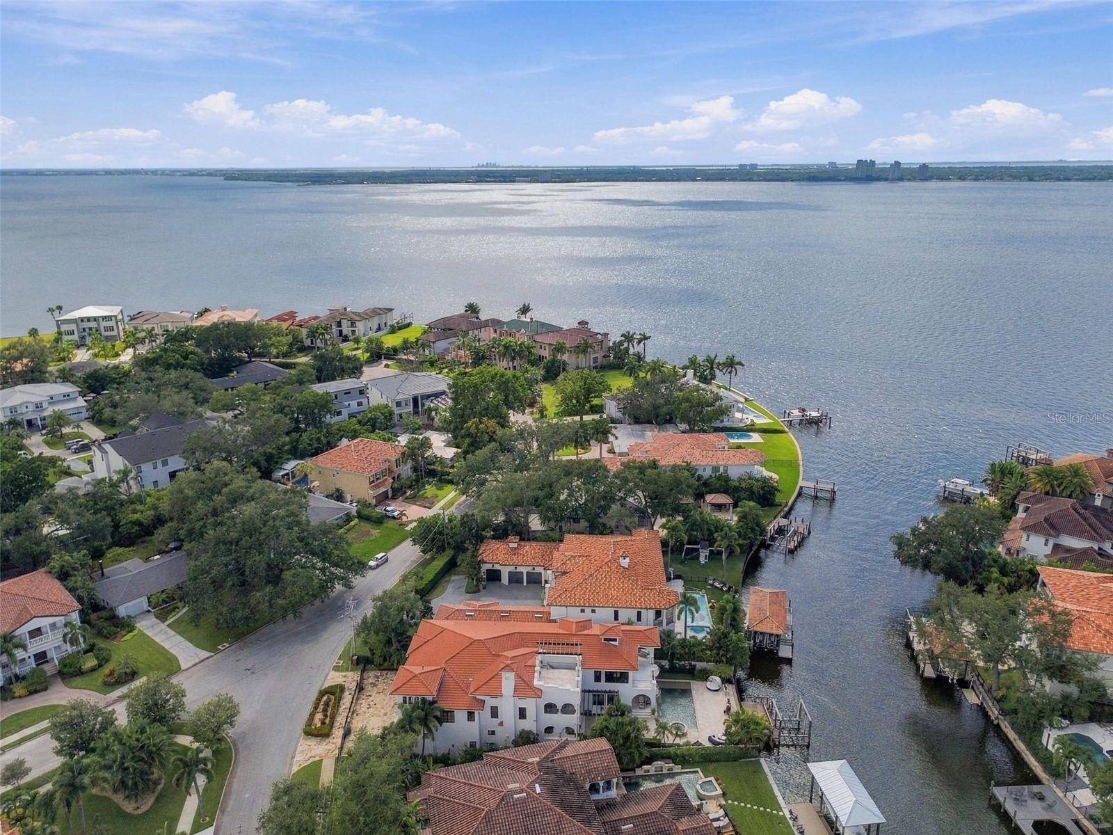 58 MARTINIQUE AVE #1/2, Tampa, FL 33606