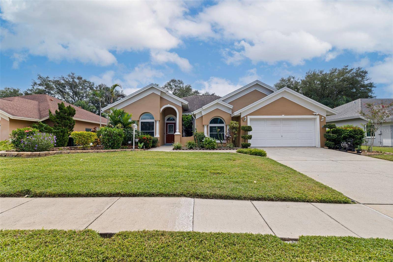 903 WHIPPOORWILL DR, Palm Harbor, FL 34683