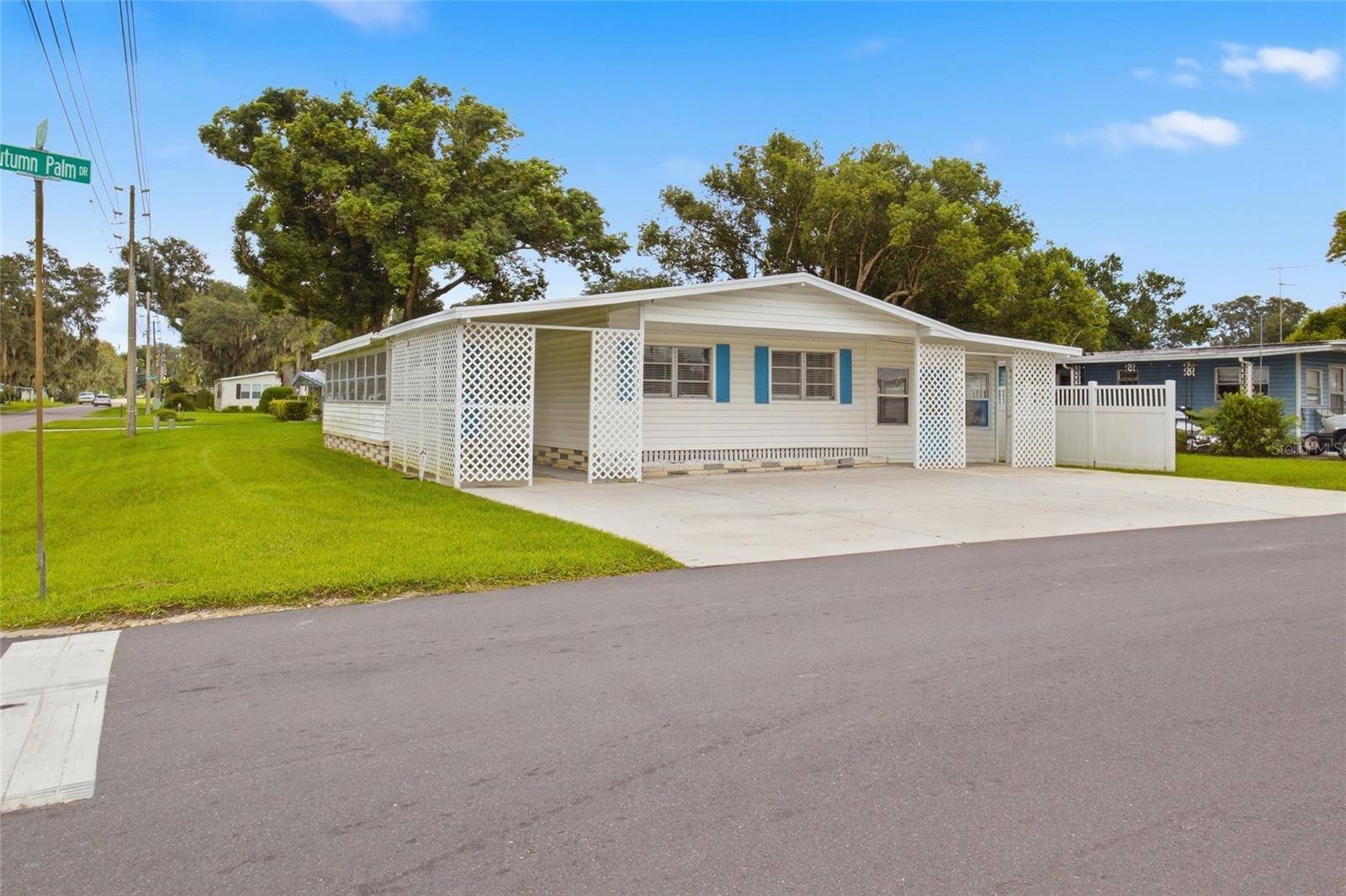 4722 AUTUMN PALM DR, Zephyrhills, FL 33542