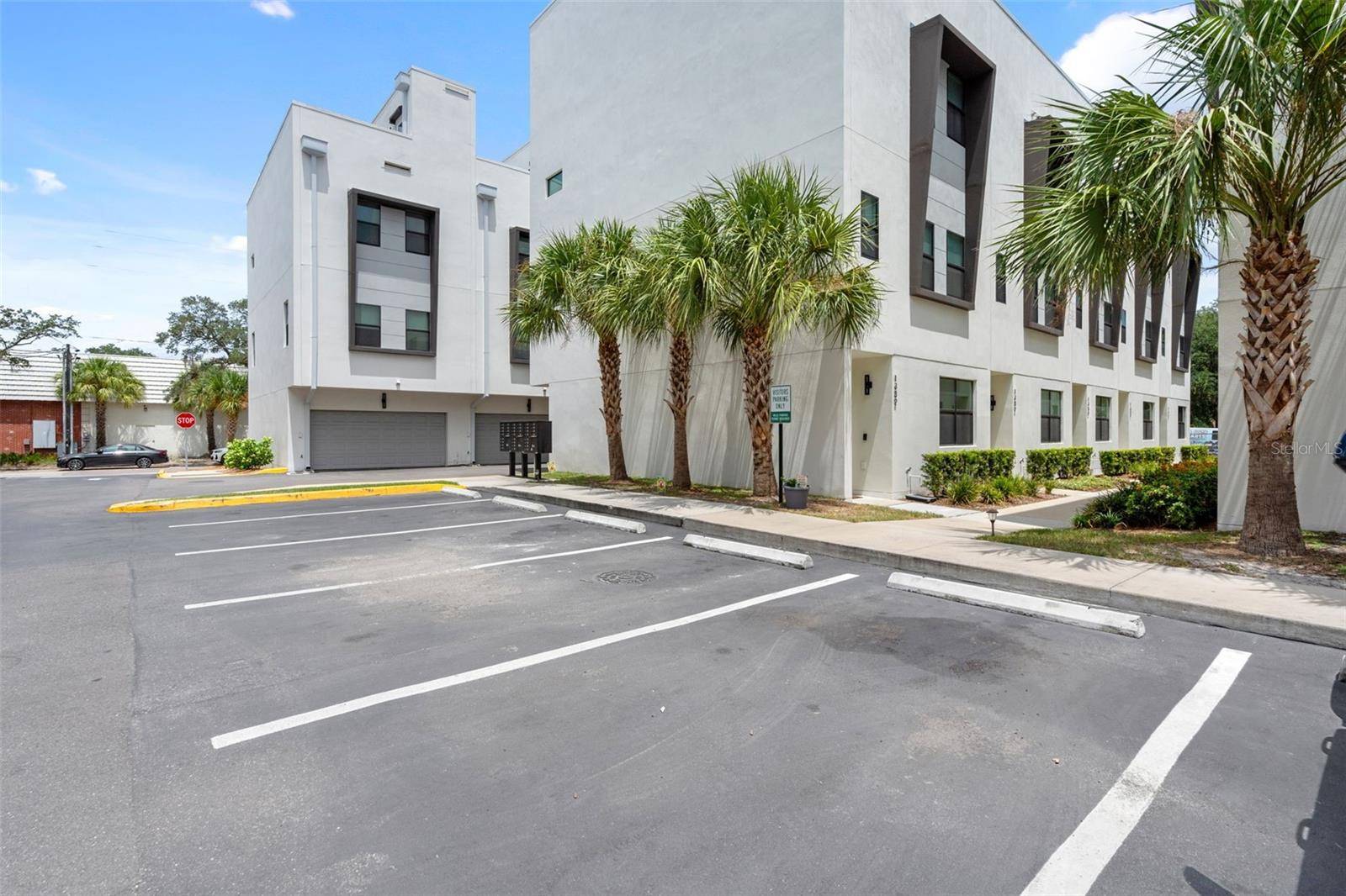 1332 W GRAY ST #9, Tampa, FL 33606