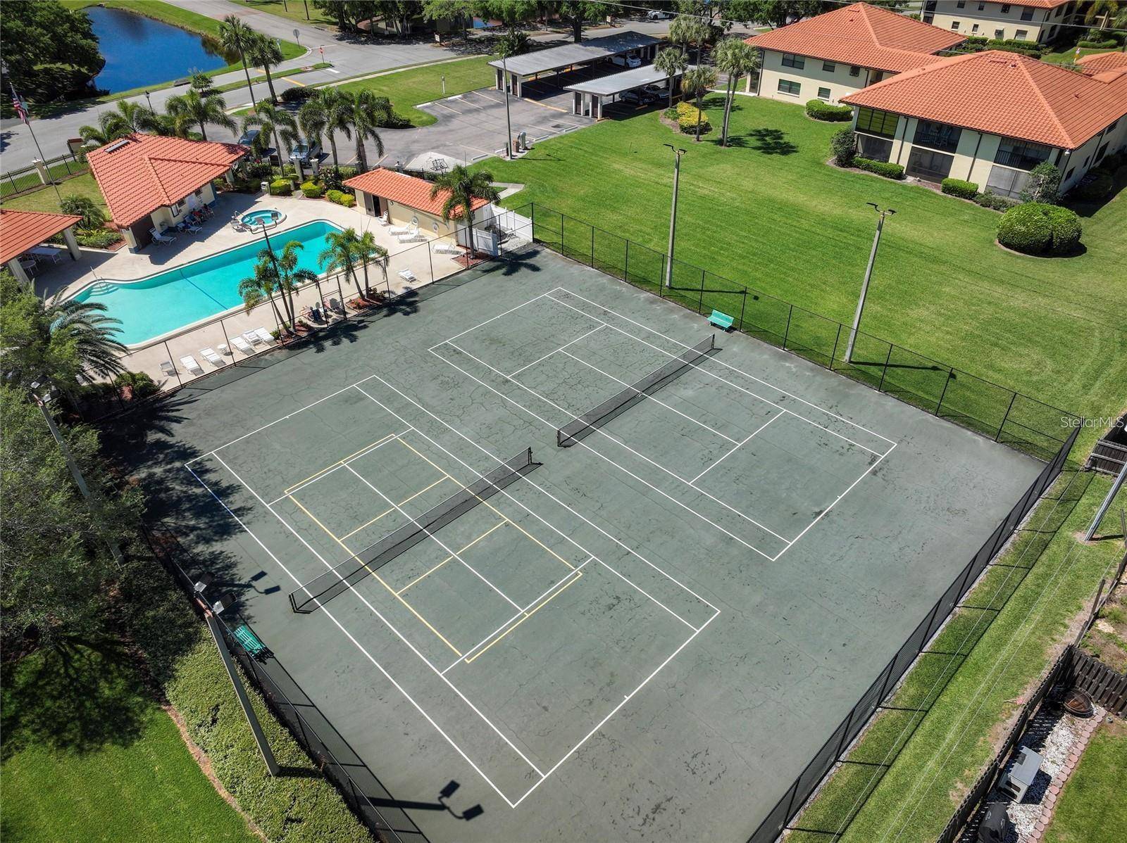 1609 HAMMOCK PINE BLVD #1609, Clearwater, FL 33761