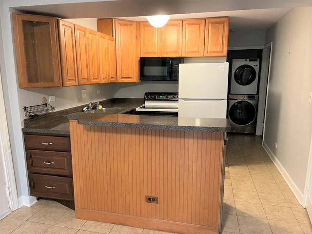 5532 E Lake DR #A, Lisle, IL 60532