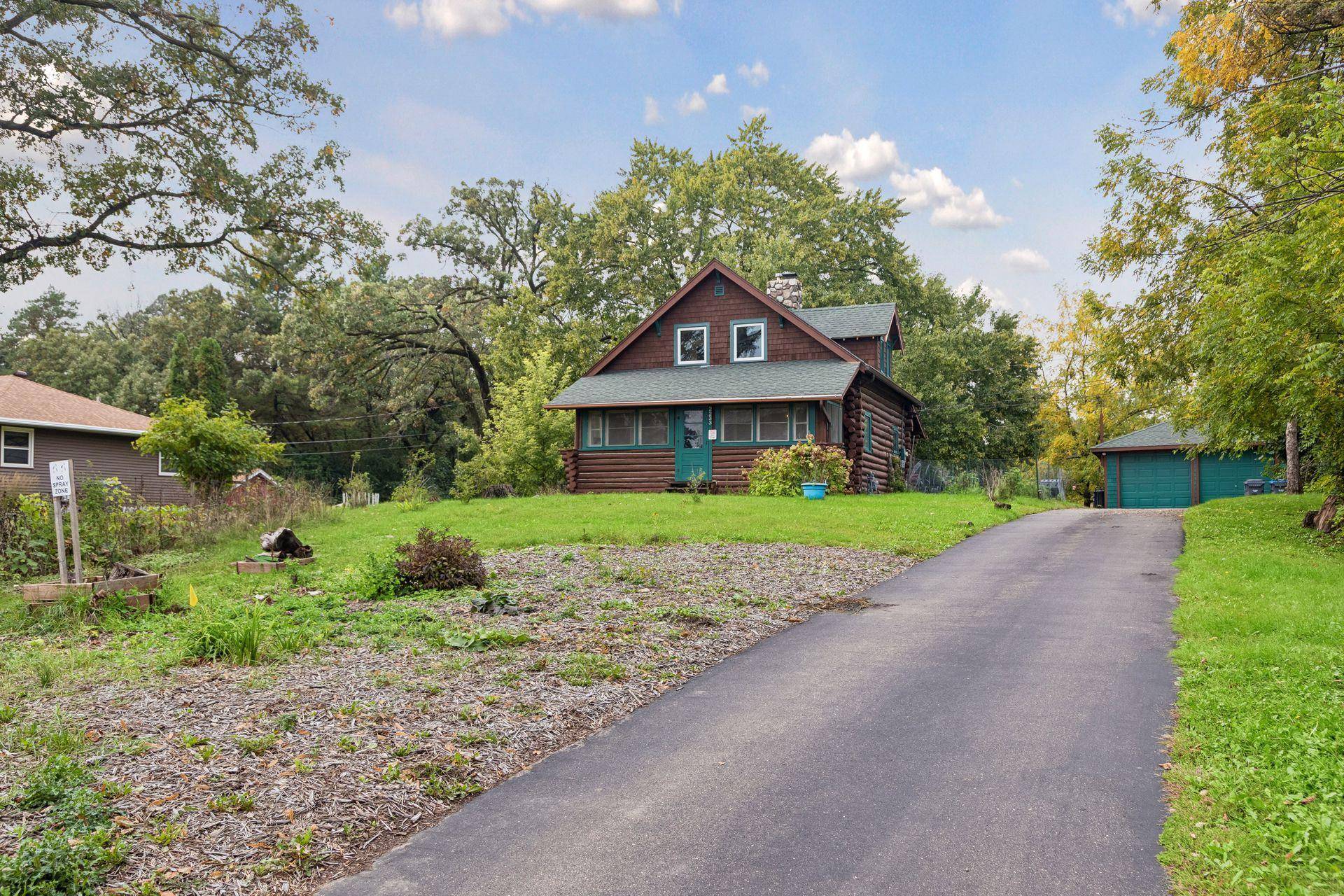 2233 15th AVE E, North Saint Paul, MN 55109