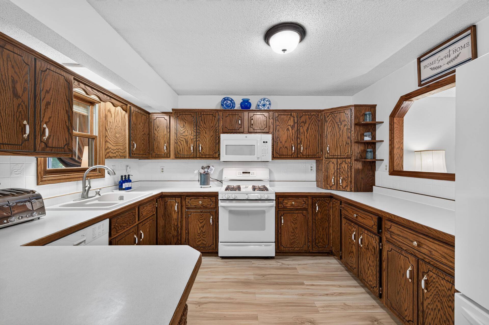 7381 Leonard AVE, Lino Lakes, MN 55014