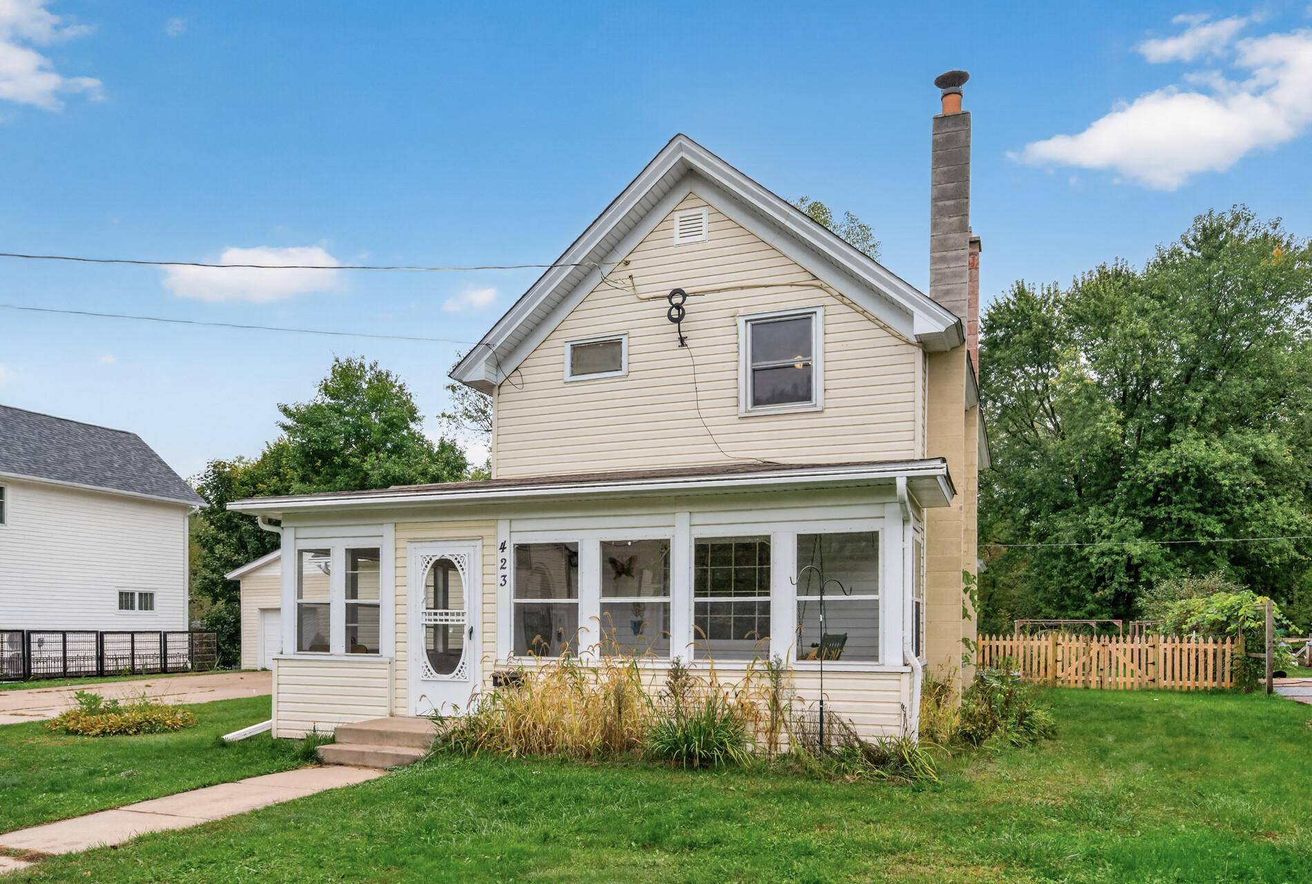 423 Greeley ST N, Stillwater, MN 55082