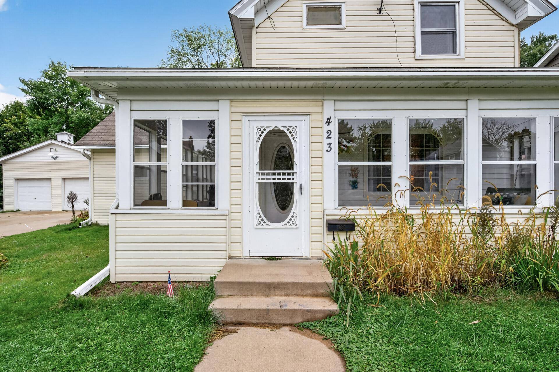 423 Greeley ST N, Stillwater, MN 55082