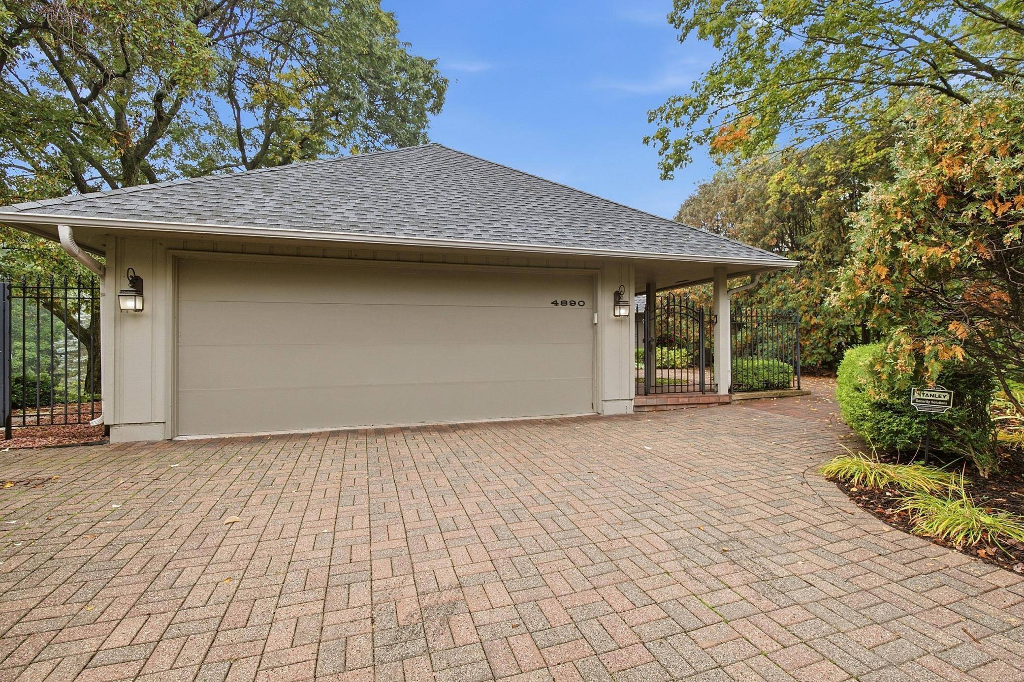 4890 Regents WALK, Excelsior, MN 55331